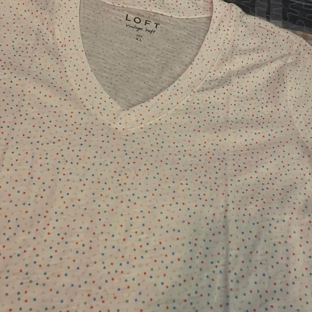 Loft vneck confetti tee
